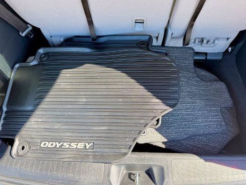 Used 2023 Honda Odyssey Touring image 17