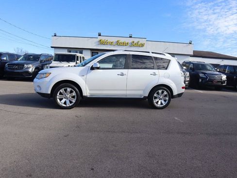 Used 2008 Mitsubishi Outlander SE FWD image 2