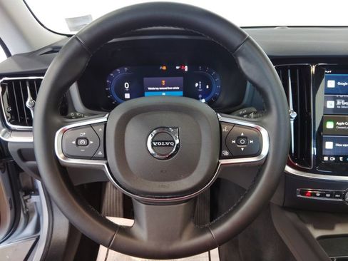 Used 2025 Volvo S60 B5 Core image 12