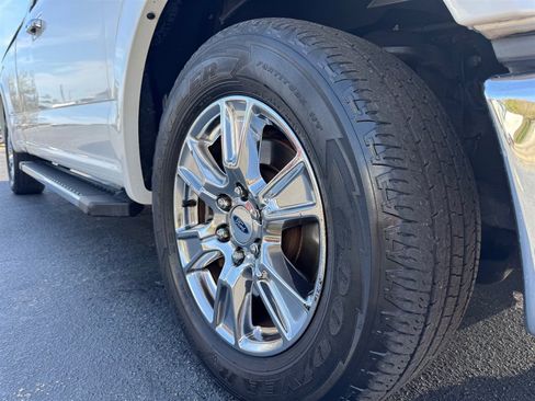 Used 2016 Ford F150 Lariat image 10