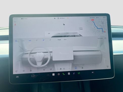 Used 2024 Tesla Model Y Long Range RWD image 16