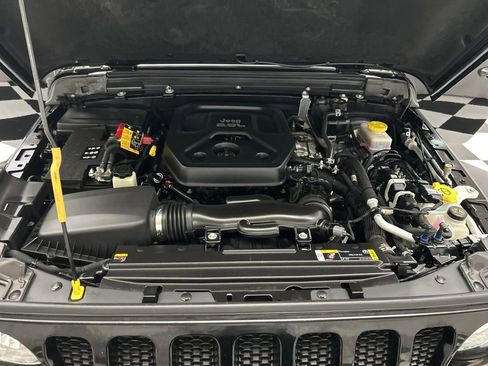 Used 2022 Jeep Wrangler Unlimited Sport image 11