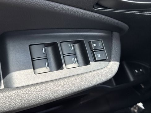 Used 2022 Honda Pilot TrailSport image 34