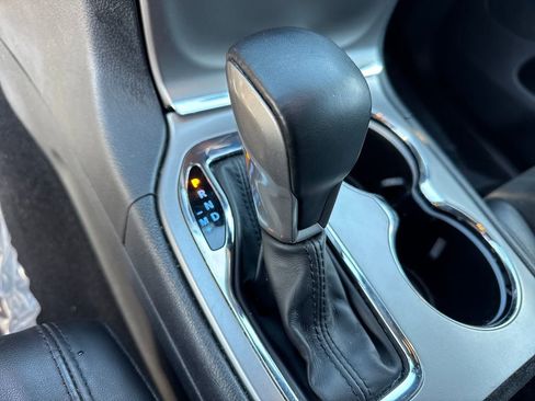 Certified 2021 Jeep Grand Cherokee Laredo X image 33