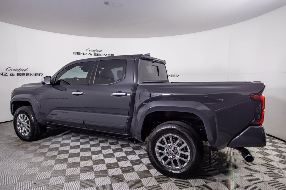 Used 2025 Toyota Tacoma Limited AWD/4WD image 10