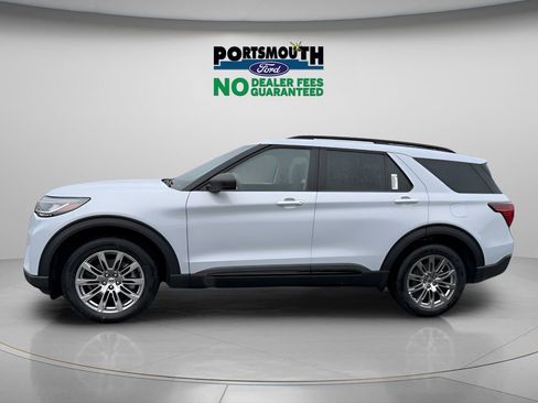 New 2026 Ford Explorer Active w/ Active Comfort Package image 2