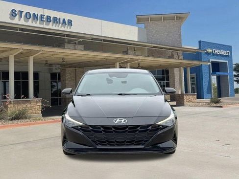 Used 2023 Hyundai Elantra SEL FWD image 9