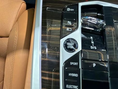 Certified 2024 BMW X5 xDrive50e w/ Executive Package AWD/4WD image 14