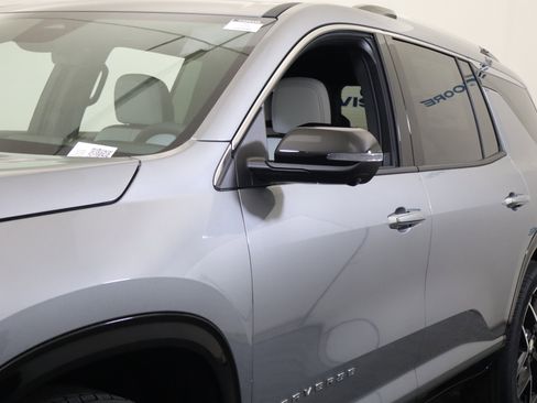 New 2026 Chevrolet Traverse High Country w/ LPO, Floor Liner Package image 11