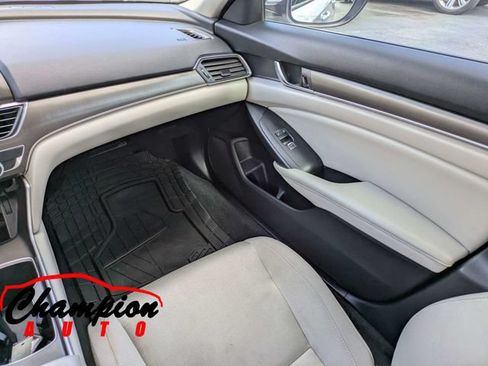 Used 2018 Honda Accord LX image 19