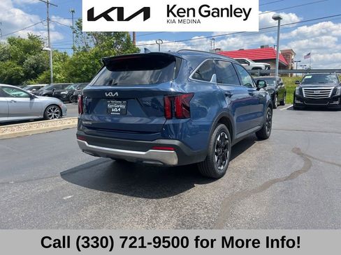 Certified 2024 Kia Sorento S w/ Panoramic Sunroof Package FWD image 9
