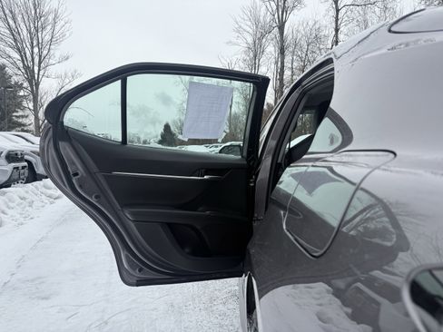 Used 2022 Toyota Camry SE image 29