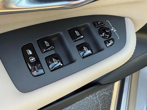 New 2026 Volvo XC90 B6 Plus w/ Protection Package image 9