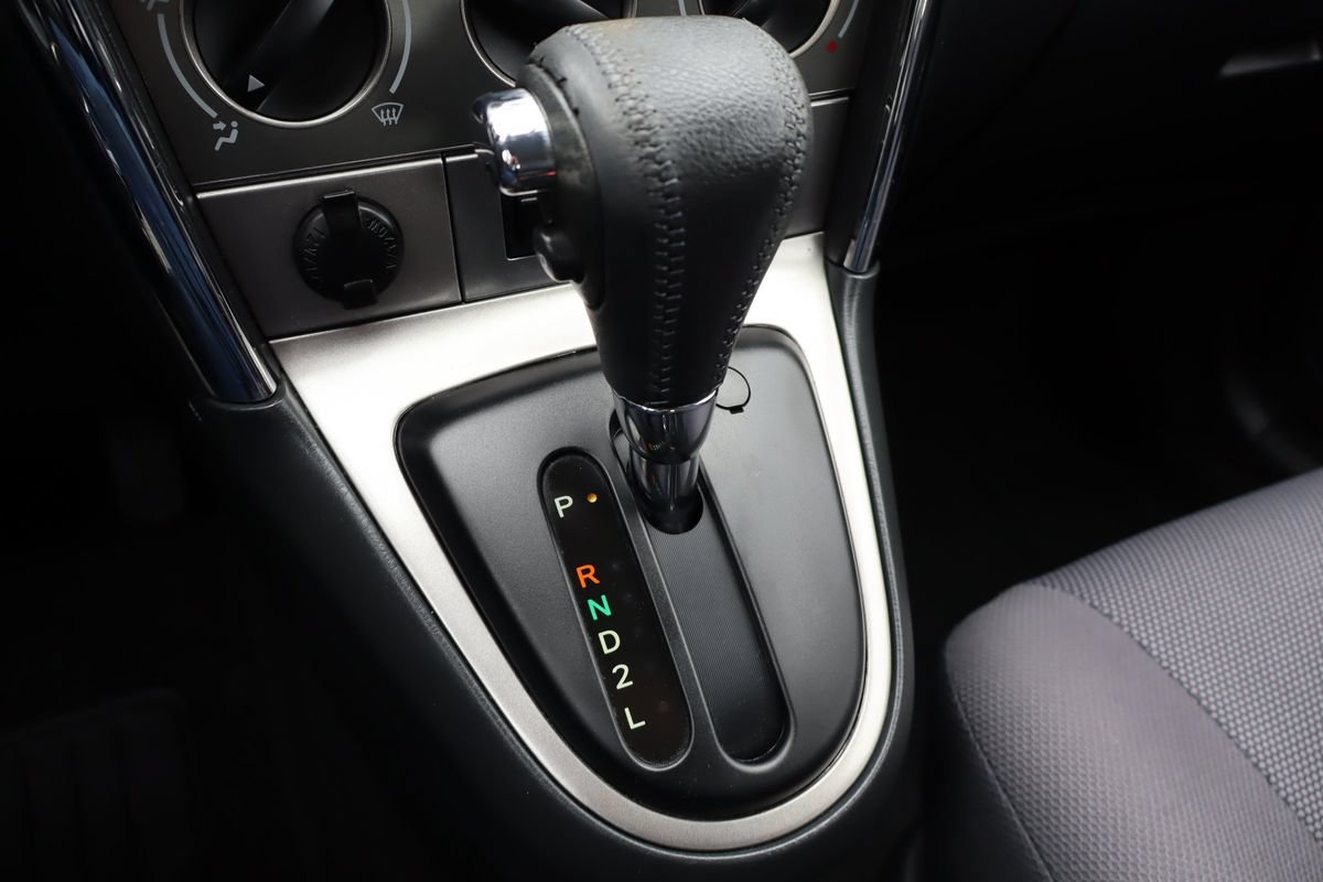 Used 2003 Toyota Matrix XR FWD image 33