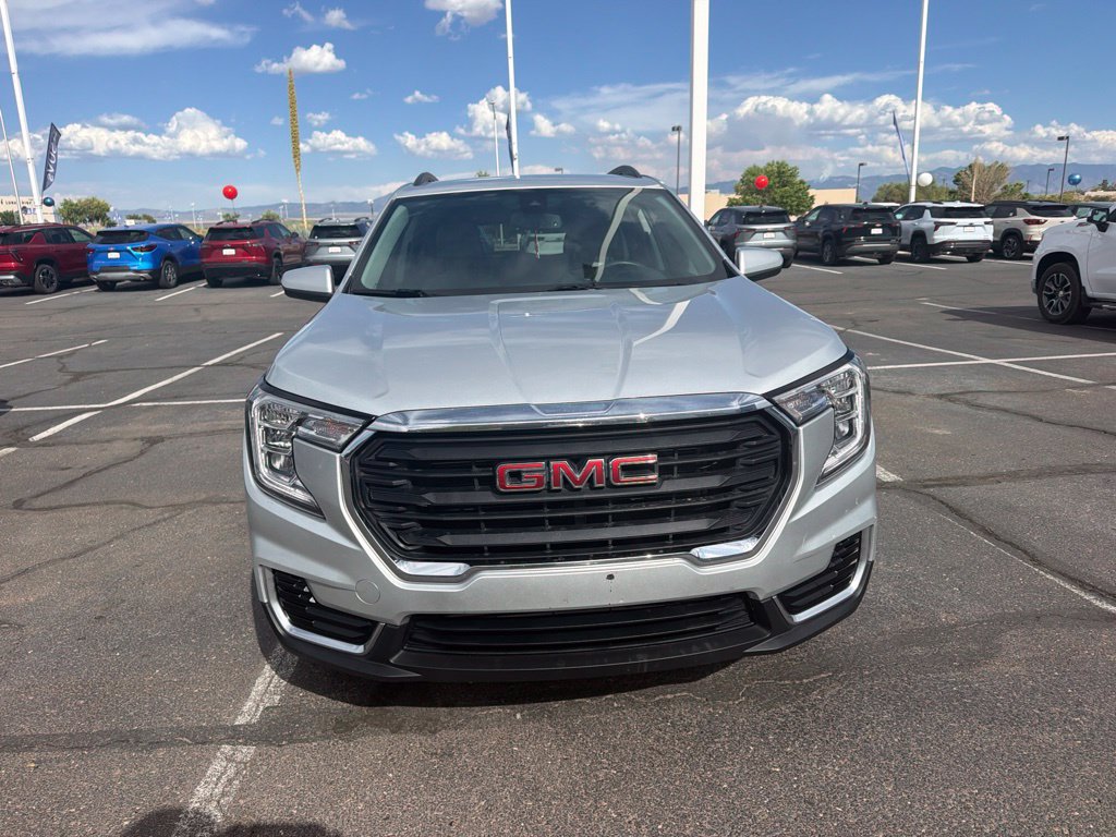 Certified 2022 GMC Terrain SLE w/ Driver Convenience Package AWD/4WD image 7