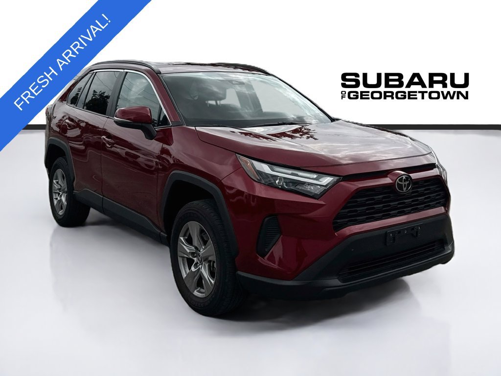 Used 2025 Toyota RAV4 XLE AWD/4WD image 1