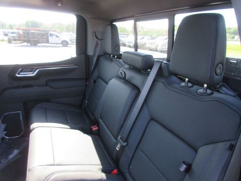 New 2026 GMC Sierra 1500 SLT w/ SLT Premium Plus Package AWD/4WD image 14