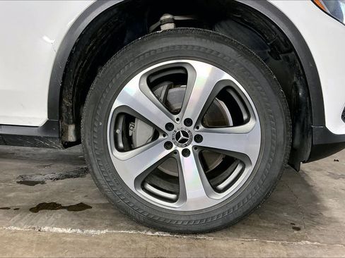 Used 2019 Mercedes-Benz GLC 300 4MATIC image 12
