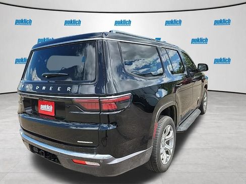 Used 2022 Jeep Wagoneer Series II w/ Convenience Group I AWD/4WD image 7