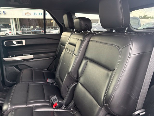 Used 2022 Ford Explorer XLT w/ Equipment Group 202A AWD/4WD image 8