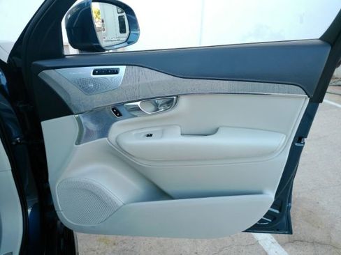 Used 2022 Volvo XC90 T8 Inscription AWD/4WD image 22