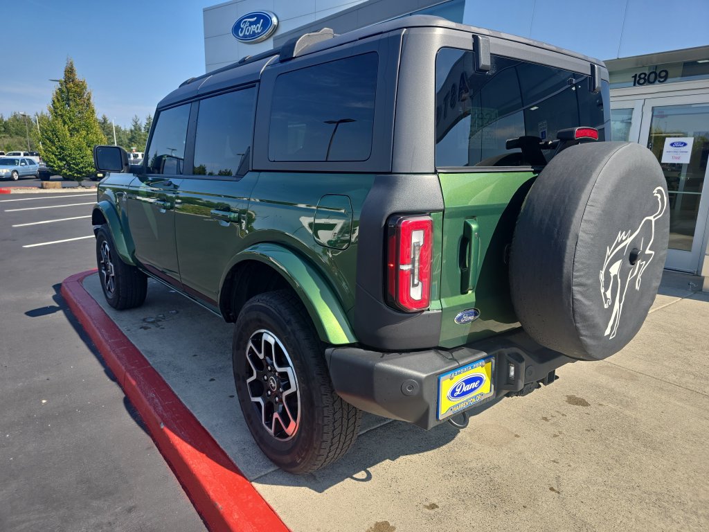 Used 2022 Ford Bronco Outer Banks AWD/4WD image 2
