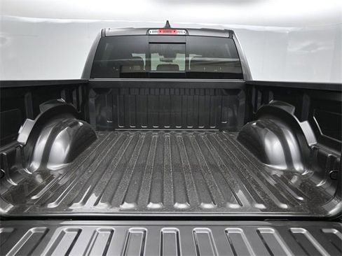 New 2026 RAM 1500 4x4 Crew Cab image 17