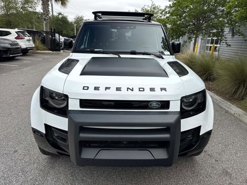 Used 2023 Land Rover Defender 90 X-Dynamic SE AWD/4WD image 8
