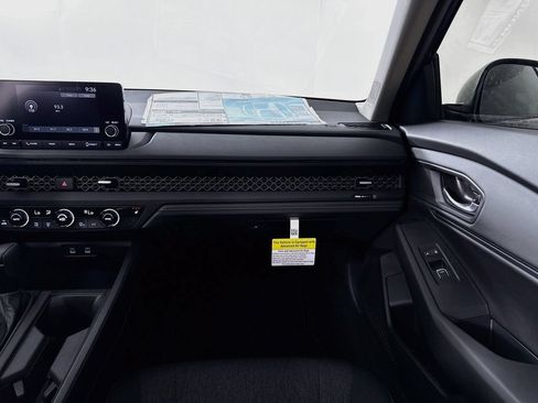 Used 2025 Honda Accord SE image 25