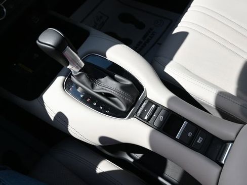 Used 2025 Honda HR-V EX-L image 28