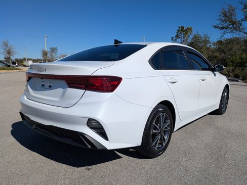 Certified 2022 Kia Forte LXS w/ LXS Technology Package image 5