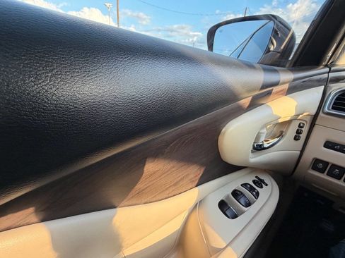 Used 2019 Nissan Murano Platinum image 29