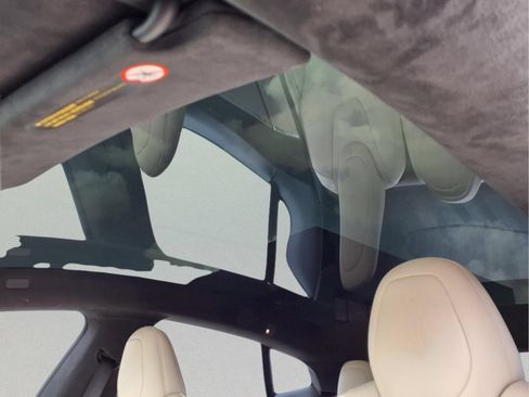 Used 2023 Tesla Model S Plaid AWD/4WD image 17