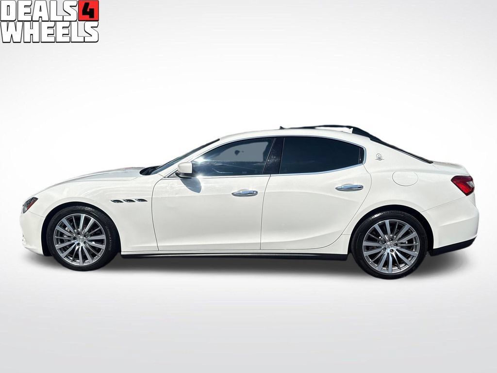 Used 2015 Maserati Ghibli RWD image 2