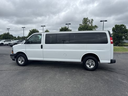 Used 2020 Chevrolet Express 3500 LT w/ LT Preferred Equipment Group RWD image 14