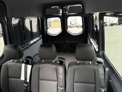 New 2026 Mercedes-Benz Sprinter 2500 image 31