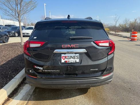 Used 2022 GMC Terrain SLE w/ Driver Convenience Package image 6