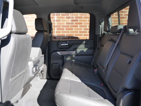 Used 2023 Chevrolet Silverado 2500 LTZ w/ LTZ Convenience Package image 10