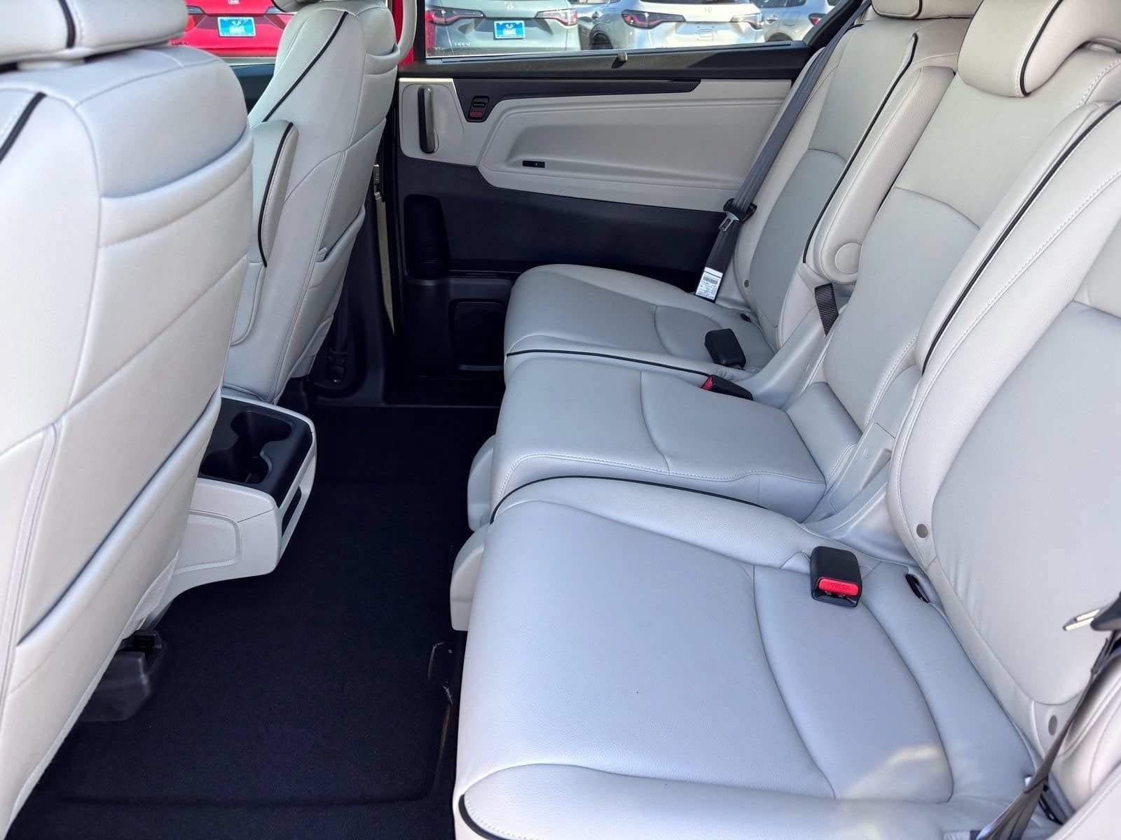 New 2026 Honda Odyssey Touring image 13