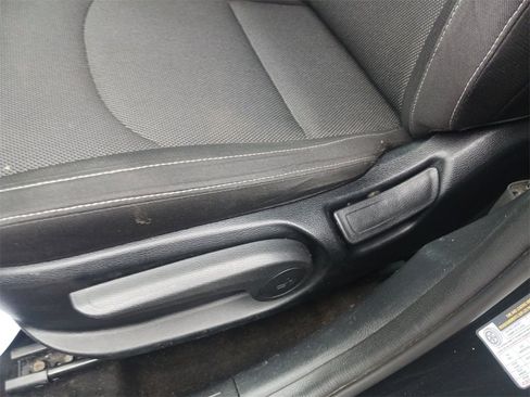 Used 2023 Kia Forte LXS w/ LXS Technology Package image 30