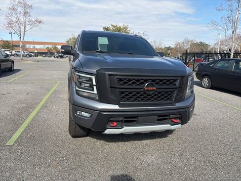 Used 2021 Nissan Titan PRO-4X w/ Pro-4x Convenience Package image 8