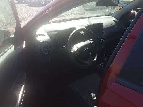 Used 2021 Hyundai Kona SE image 7