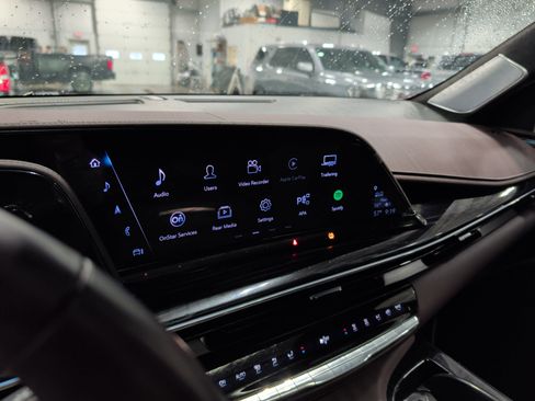 Used 2024 Cadillac Escalade V w/ LPO, ONYX Package image 11