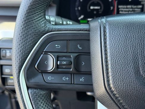 Used 2024 Toyota Tacoma TRD Sport w/ TRD Sport Premium Package AWD/4WD image 20
