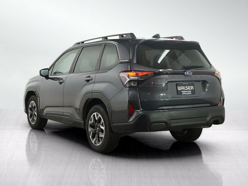 Used 2025 Subaru Forester Premium AWD/4WD image 3