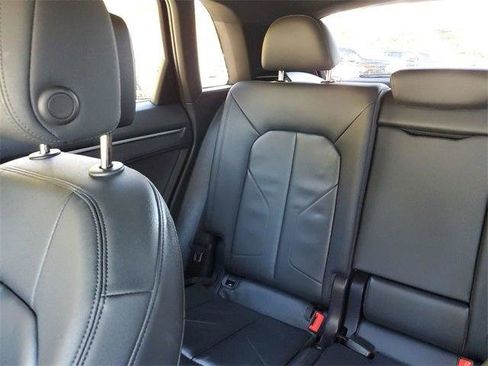 Used 2023 Audi Q3 2.0T Premium image 56