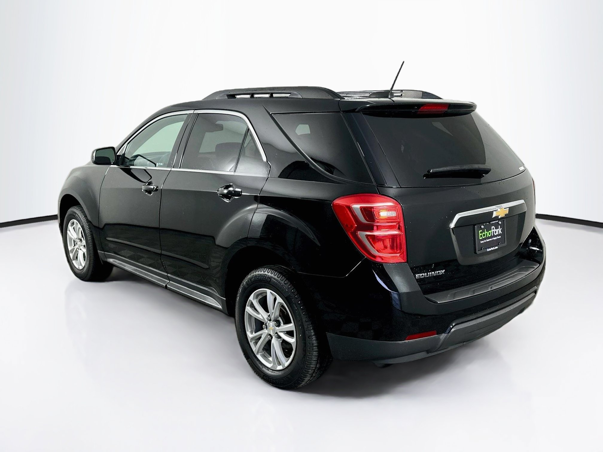 Used 2017 Chevrolet Equinox LT w/ Convenience Package FWD image 5