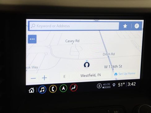 Used 2023 GMC Acadia SLT w/ Elevation Edition image 8