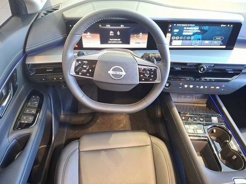 Used 2025 Nissan Murano SL image 12