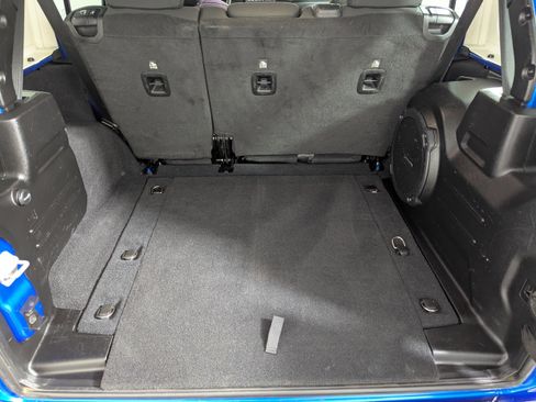 Used 2022 Jeep Wrangler Unlimited Sahara w/ LED Lighting Group image 29